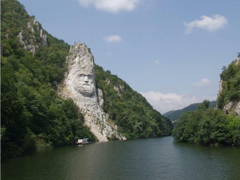 Adrya Appartement Orşova Buitenkant foto