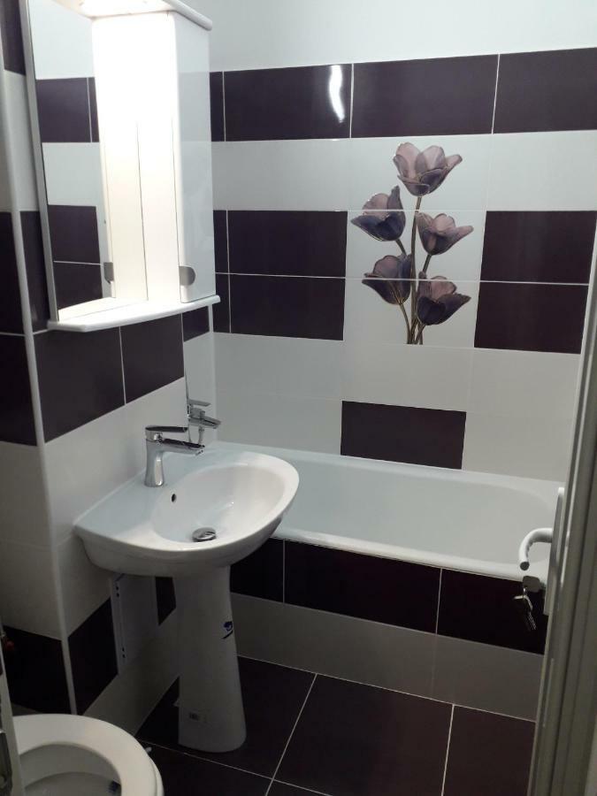 Adrya Appartement Orşova Buitenkant foto
